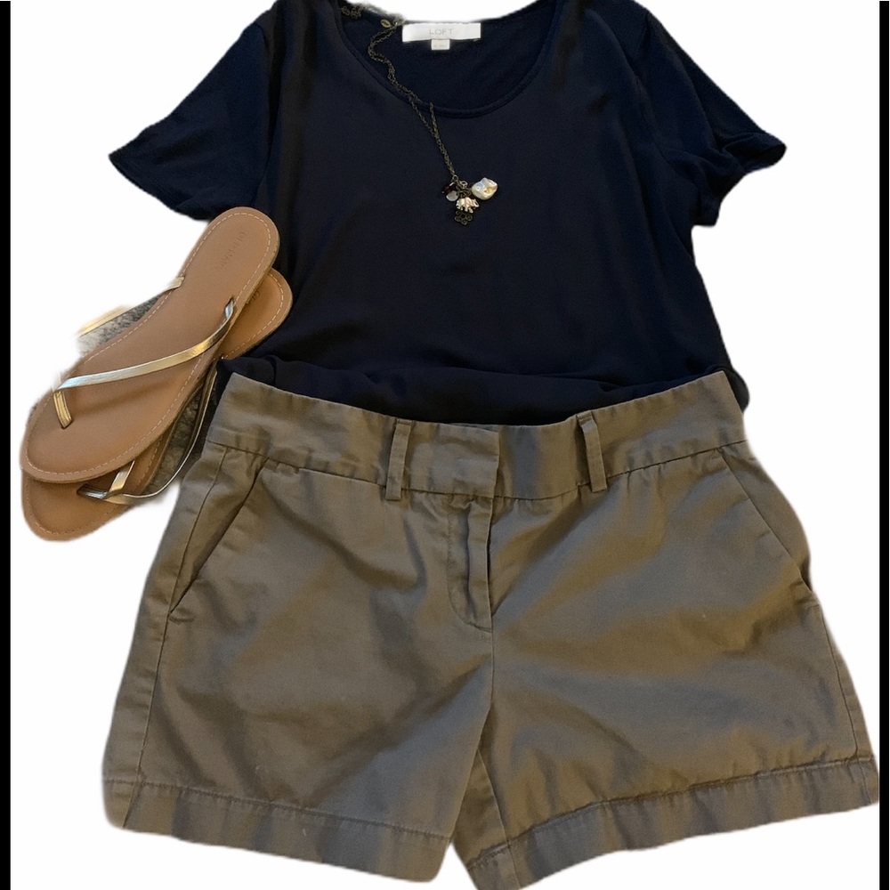 Loft khaki shorts sz 2